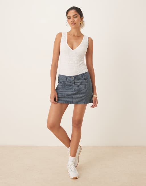 Agon V neck ribbed bodysuit in white textured, 2 of 4