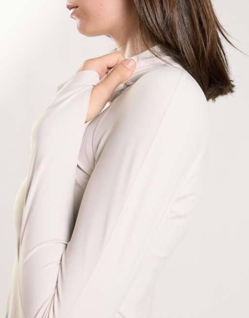 Agon Zip-up active jacket in cream, 3 of 4