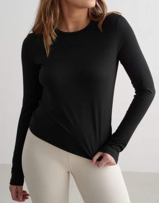 Aim'n - Black Essence - Langärmliges in Schwarz