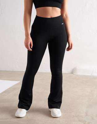 Aim'n - Black - Nahtlose, gerippte und ausgestellte Leggings in Schwarz