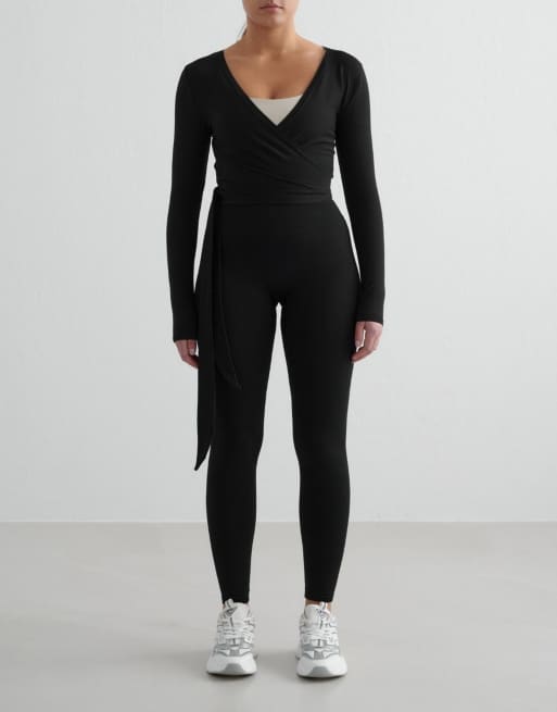 Aim'n Black shape seamless wrap long sleeve in black, 3 of 4