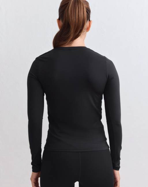 Aim'n Black soft basic round-neck long sleeve in black, 2 of 4