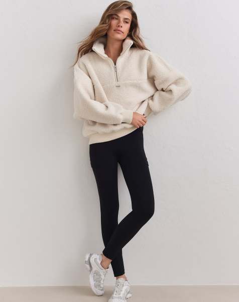 Aim'n Black warming pocket tights in black - view 1