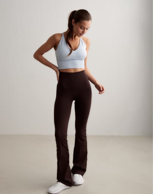 Aim'n - Brassière modellante senza cuciture color aura incrociata sul retro, 3 di 4