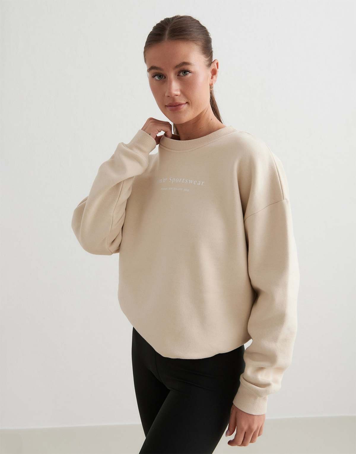 Aim'n Café au lait serif sweatshirt in beige