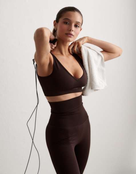 Aim'n – Chocolate – Formender, nahtloser BH in Schokobraun mit tiefem Ausschnitt - view 1