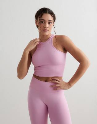 Aim'n - Cotton Candy - Formendes, nahtloses Oberteil in Rosa mit Racer-Design vorne