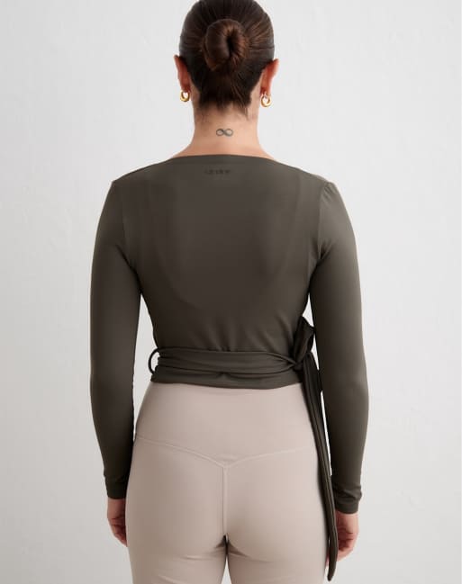 Aim'n Dark ivy shape seamless wrap long sleeve in dark ivy, 2 of 4