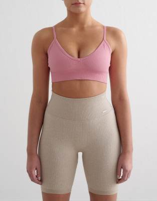 Aim'n - Desert Rose - Gerippter, nahtloser BH in Staubrosa mit tiefem Ausschnitt