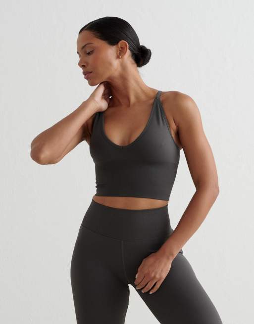 Aim'n – Formendes, nahtloses Bustier in Schattengrau mit überkreuzten Rückenträgern, 4 von 4