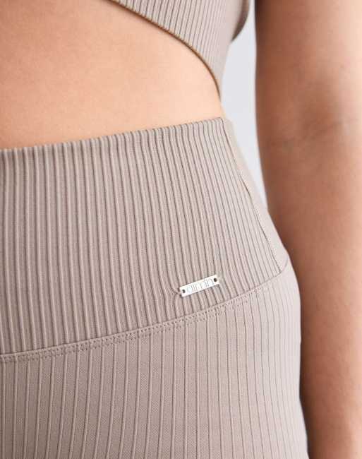 Aim'n - Geribbelde naadloze panty in donkere kleikleur, 3 van 4