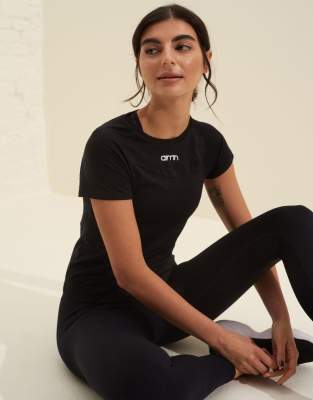 Thumbnail - Aim'n - Kurzärmliges Basic-T-Shirt in Schwarz mit weicher Haptik