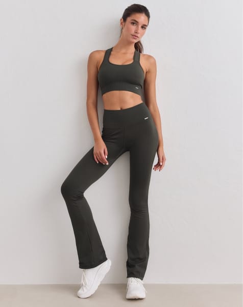 Aim'n - leggings acampanados Tall acanalados sin costuras en verde oscuro - view 1