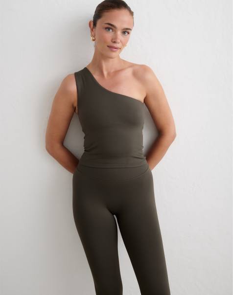 Aim'n naadloze one-shoulder bralette met shape-effect in donkergroen - view 1