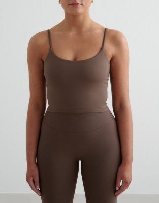Aim'n - Nahtloses, formendes Tanktop in Macchiato-Braun mit Riemchenträgern-Brown