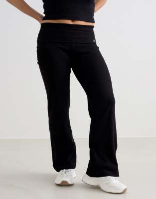 Aim'n Petite - Ease - Gerippte Hose in Schwarz