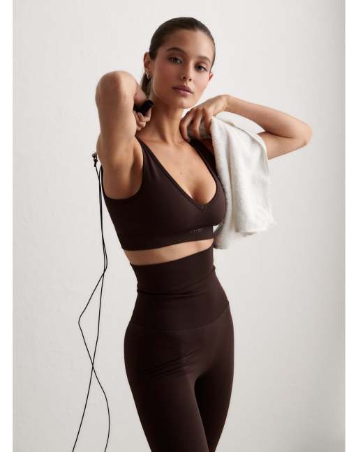 Aim'n - Reggiseno asimmetrico senza cuciture con scollo profondo color cioccolato, 3 di 4