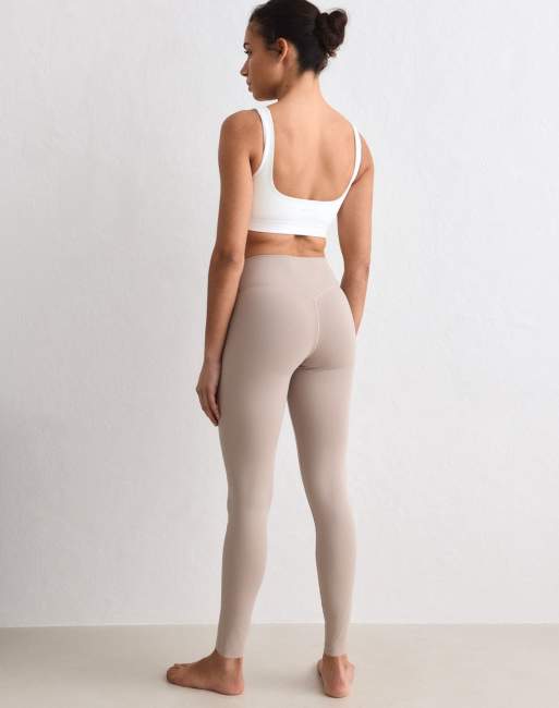 aim'n – Sense – Leggings in dunklem Lehmbeige mit mittelhohem Bund, 2 von 4