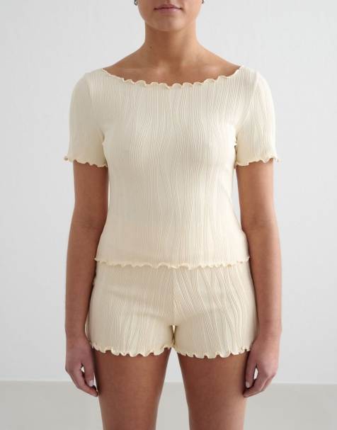 Aim'n - Tulpenshorts met korte mouwen in amandelwit - view 1