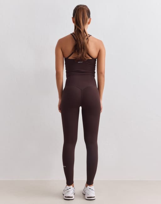 Aim'n - Vormgevende scrunch legging in chocoladebruin, 2 van 4