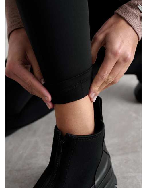 Aim'n – Wärmende Leggings in Schwarz mit Biesen, 4 von 4
