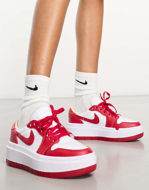 Nike air jordan store low trainers in red