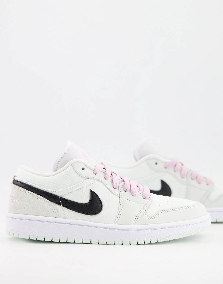 Air Jordan 1 Low SE trainers in mint green and baby pink