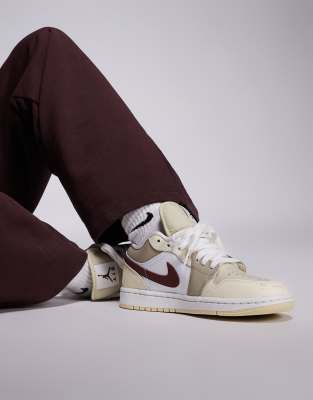 Jordan Air Jordan 1 Low SE trainers in white and brown