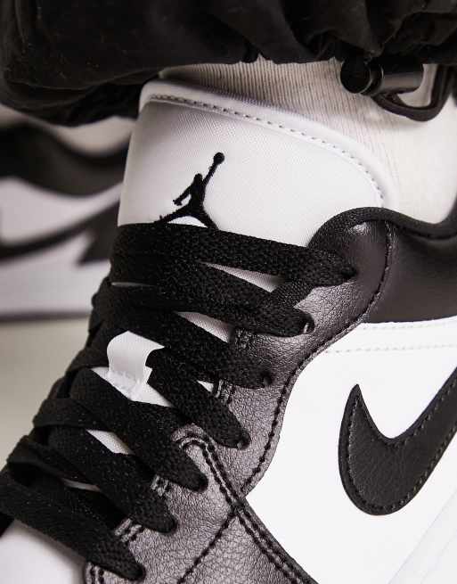 Air Jordan 1 Low sneakers in black and white