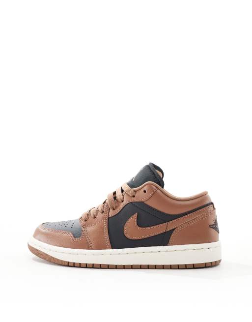 Air Jordan 1 low trainers in brown and black 