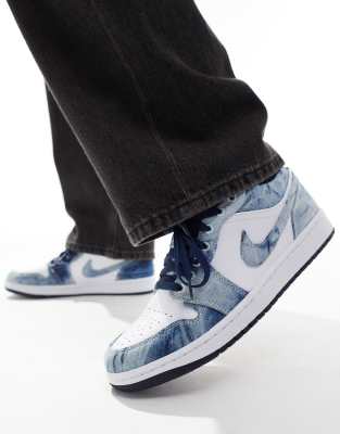 Air  1 Low trainers  and blue dye