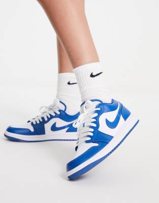 Jordan Air Jordan 1 Low trainers in white and marina blue