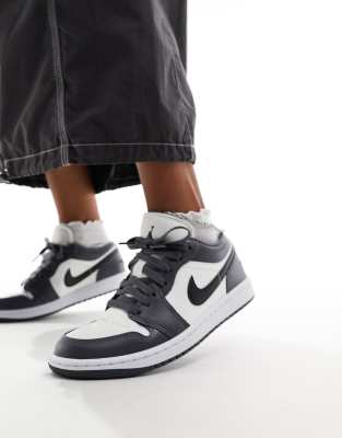 Air Jordan 1 low womens trainers in off white and dark grey - WHITE