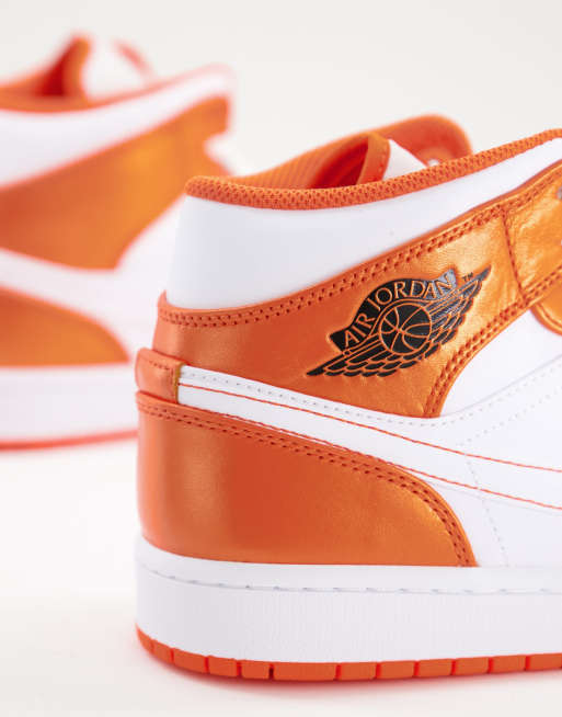 Air jordan 1 mid se hotsell (orange / wei?)