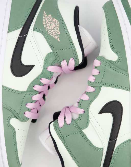 Air Jordan 1 Mid SE trainers in mint green and dutch green, 3 of 4