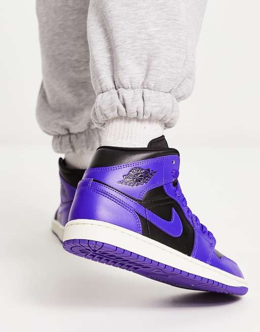 Donkerblauwe jordans hot sale