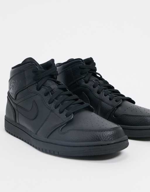 Air Jordan 1 Mid trainers in black