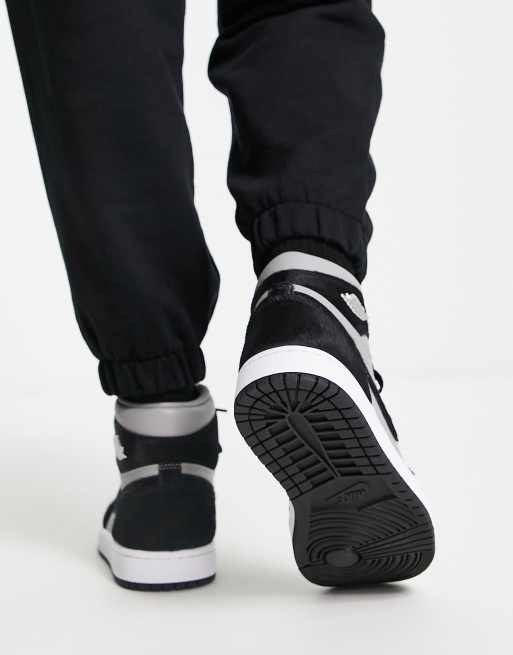 Air Jordan – 1 Retro Hi – Grå/svarta sneakers med höga skaft, 2 av 4