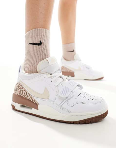 Air Jordan Legacy 312 trainers in white and light brown - view 1