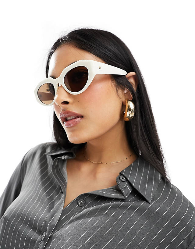 Aire - aphelion octagonal sunglasses in white
