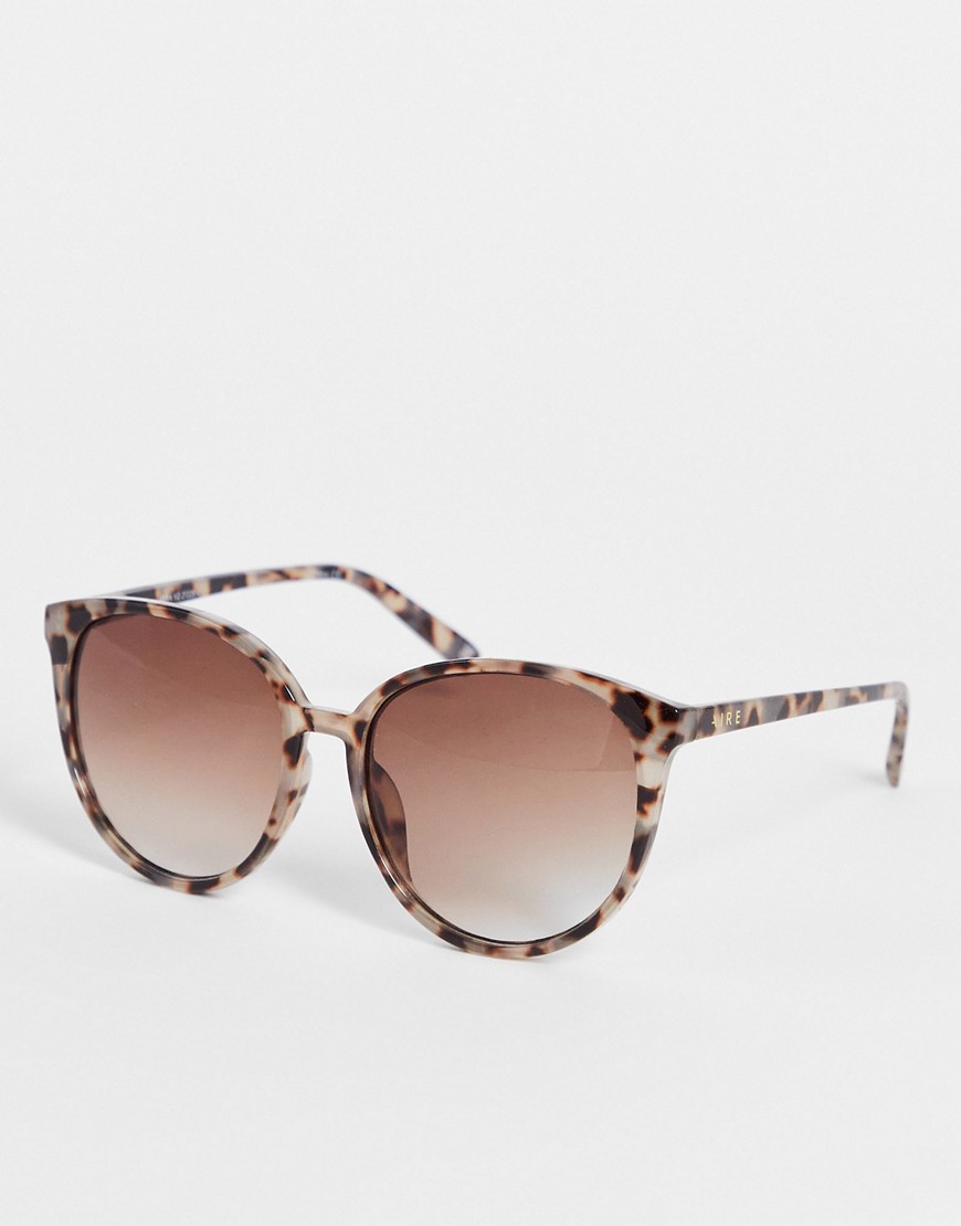 Aire Lyra Round Sunglasses In Milky Tort-brown