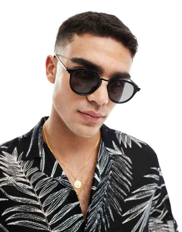 Aire - taures round sunglasses in black