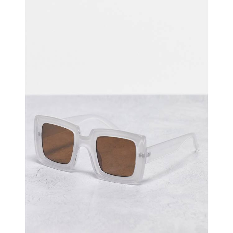 202665888-1-white?$n_750w$&wid  display picture 2