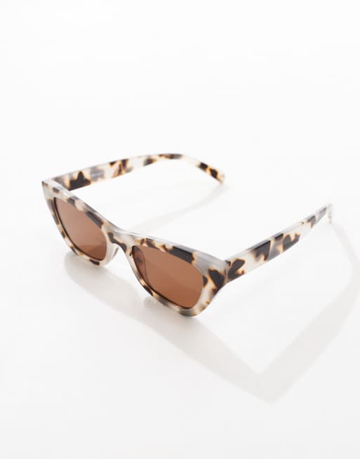 AJ Morgan classic cat eye sunglasses in cream tortoiseshell  display picture 3