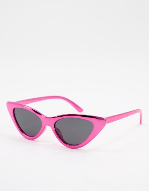 Exaggerated cat eye store sunglasses