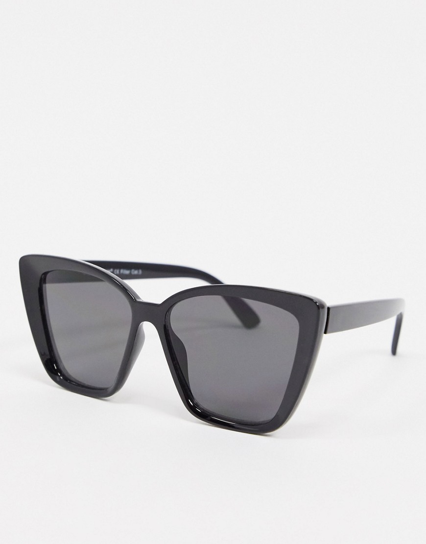 AJ Morgan oversized cat eye sunglasses in black