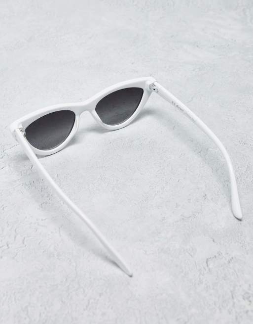  AJ Morgan white gray tortoise shell retro sharp cat eye sunglasses 22130269-1-tortoise?$n_750w$&  main image 4