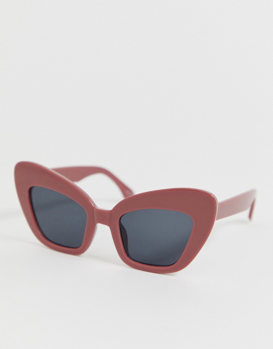 AJ Morgan – Röda cat eye-solglasögon med tjocka bågar