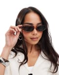 [AJ Morgan] AJ Morgan slim wraparound sunglasses in tortoiseshell with green lens-Brown No Size BROWN
