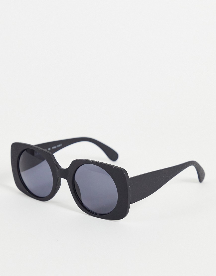 AJ Morgan – Sonnenbrille in Schwarz mit rechteckigem Rahmen